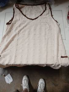 lot 30537 image: White Embroidered Sleeveless Top with Brown Trim Size S - Retail $8