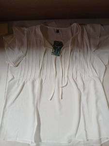 lot 30556 image: White Sleeveless Blouse with Tie Front Detail Size XL - Retail $12