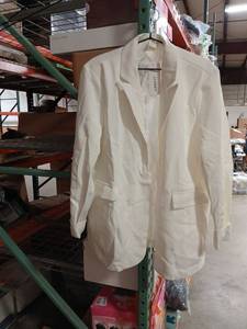 lot 30567 image: Womens Cream Blazer Jacket Size M - Retail $15