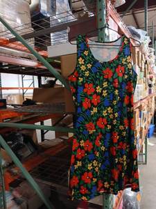 lot 30583 image: Womens Floral Print Sleeveless Dress Size Medium - Retail $15