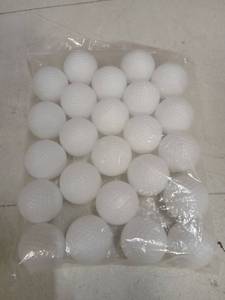 lot 30913 image: Plastic Toy Golf Balls White 24pk