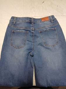 lot 32407 image: Womens High Waisted Blue Denim Jeans Size 4- Retail $15