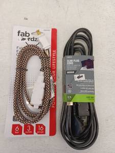 lot 14239 image: Lot Of 2 Extension Cords