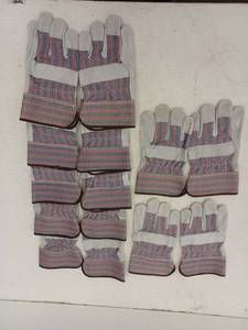 lot 14267 image: 7 Pairs Work Gloves