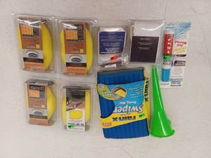 lot 14324 image: Miscellaneous Automotive Accessories Lot