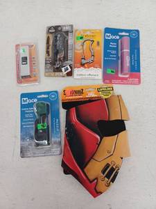 lot 14334 image: Lot Of Miscellaneous Items