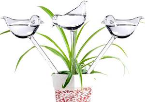 lot 13939 image: Glass Plant Watering Globes, Self Watering Globes Bird Shape, Self Watering Planter Insert, Plant Watering Devices, Automatic Plant Waterer Indoor, Watering Bulbs, 3 Pack