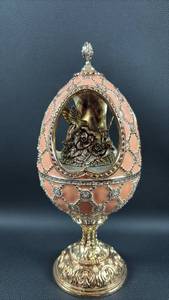 lot 118 image: Musical Wallace Decorative Faberge Style Egg with Hummingbird and Rose Figurine