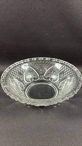 lot 150 image: Vintage KIM Indonesia Clear Pressed Glass Bowl with Heart and Diamond Pattern