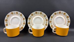 lot 151 image: Vintage Mikasa Mediterrania Anita Made in Japan (3) Cups and (3) Saucers
