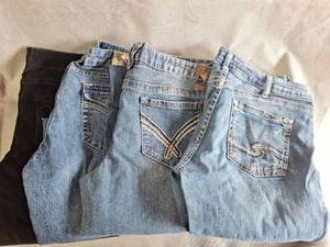 lot 50 image: (3) Pairs of Jeans (1) Black Corduroy Pants -  Sizes Average 78