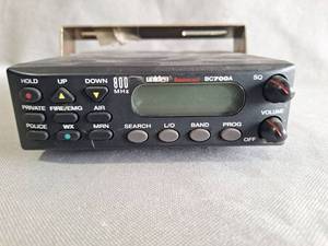 lot 62 image: Uniden Bearcat BC700A 800MHz Scanner Radio