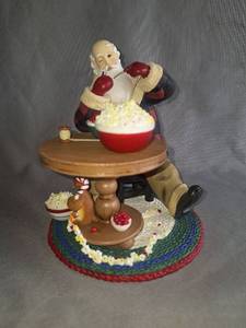 lot 79 image: Bennington Christmas by Demdaco