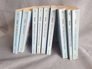 lot 84 image: Laura Ingalls Wilder Little House Collection Harper Trophy Books Set