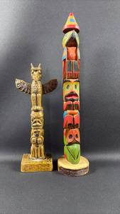 lot 5 image: Hand Carved Wooden 13 inch tall and Resin 9 inch tall Totem Poles Decor
