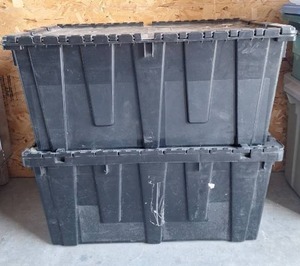 lot 32 image: Storage Containers with Flat Lids