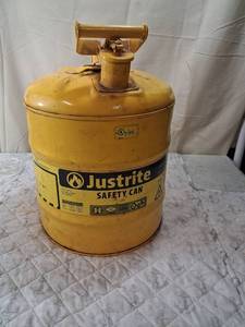 lot 21 image: Justrite 5 Gallon Steel Safety Can Type I