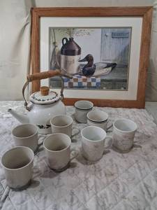 lot 22 image: Floral Tea Set with Teapot and Coffee Mugs Collection
