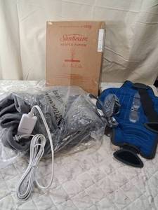 lot 31 image: Sunbeam Electric Heated Throw Blanket with Controller