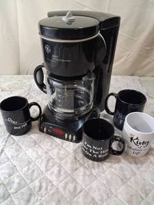 lot 58 image: GE Digital 12-Cup Coffeemaker with Coffee Mugs Set