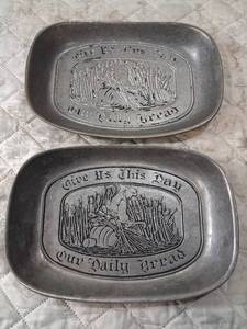 lot 90 image: Daily Bread Cast Iron Serving Trays Set of 2