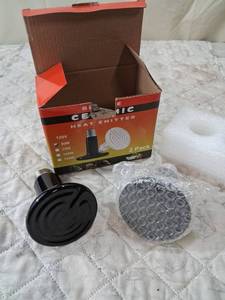 lot 118 image: Lucky Herp Ceramic Heat Emitter 2-Pack Set for Reptiles