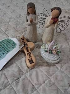 lot 129 image: Willow Tree Angel Figurines with Faith Carved Cross Set