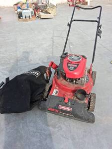 lot 142 image: Craftsman 675 Series Self-Propelled Lawn Mower with Bagging System