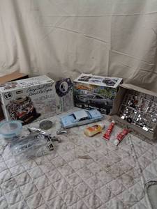 lot 180 image: Revell Model Kit Bundle - 1966 Pontiac GTO and Chevy Small Block Engine