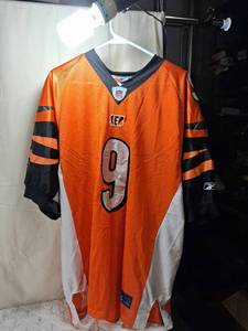 lot 185 image: Cincinnati Bengals Carson Palmer #9 NFL Football Jersey Reebok Size 54
