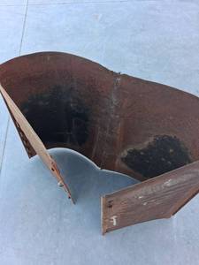 lot 192 image: 1940 or 50s hood for truck