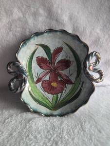lot 501 image: Hand Painted Floral Bowl with Twisted Handles