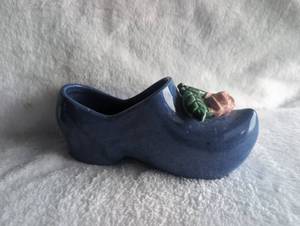 lot 502 image: Blue Ceramic Dutch Clog with Floral Decoration