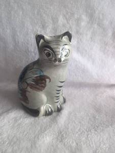 lot 508 image: Hand Painted Ceramic Cat Figurine with Colorful Folk Art Design Made in Mexico