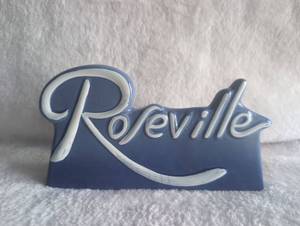 lot 511 image: Roseville Pottery Decorative Sign
