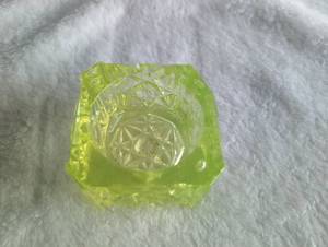 lot 1009 image: Green Depression Glass Salt Cellar