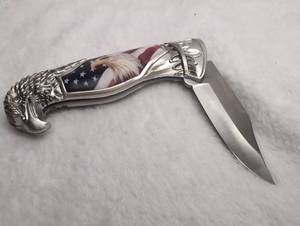 lot 1510 image: Eagle Head American Flag Folding Pocket Knife