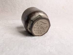 lot 1521 image: Ford Motor Company Brass Grease Cup