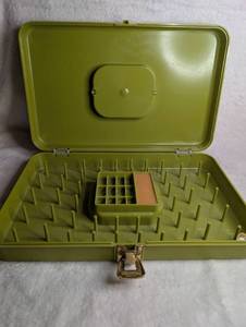 lot 2039 image: Wilson Wil-Hold Fly Tying Box with Organizer Compartments