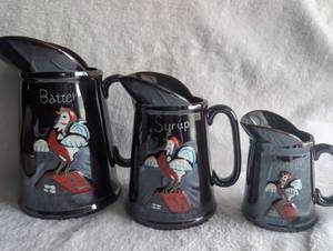 lot 2500 image: Japanese Redware Rooster Pitcher Set