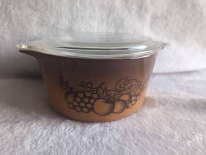 lot 2508 image: Pyrex Old Orchard Casserole Dish with Glass Lid