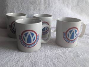 lot 2511 image: US Army Reserve Command Coffee Mugs - 4 ct