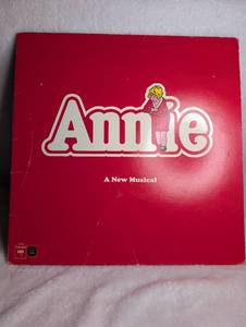 lot 3510 image: Annie Broadway Musical Original Cast Recording Vinyl LP