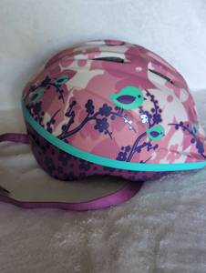 lot 5007 image: Schwinn Girls Bicycle Helmet Pink Purple with Bird Design