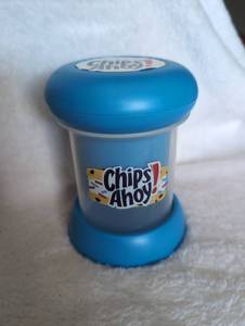 lot 5008 image: Chips Ahoy Cookie Ice Cream Sandwich Press