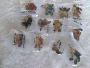 lot 5009 image: TY Beanie Baby McDonalds Staff Crew Lapel Tac Pins Group II Set