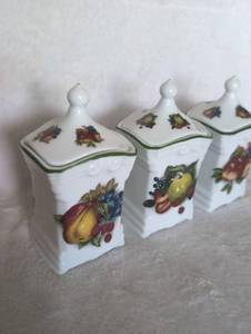 lot 5019 image: Reutler Porcelain Fruit Pattern Canister Set of 3