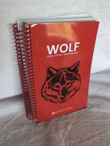 lot 5047 image: Wolf Cub Scout BSA Handbook