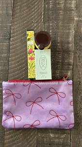 Gucci Flora Perfume with Auracle Eye Gel and Pink Cosmetic Bag - Retail: $45