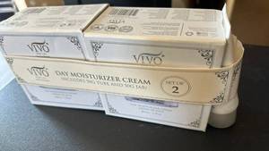 lot 384 image: VIVO Per Lei Day Moisturizer Cream Set - Retail $25